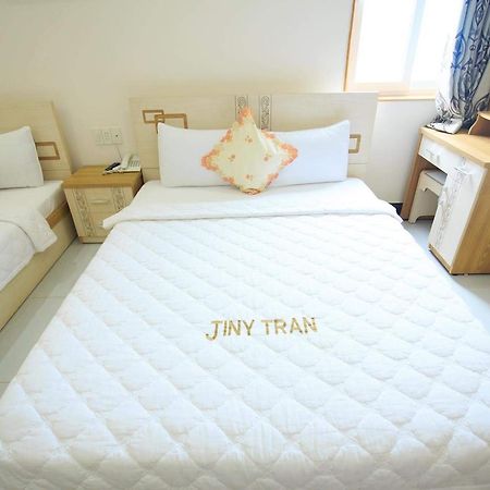 Jiny Tran Hotel Duong Dong  Екстер'єр фото