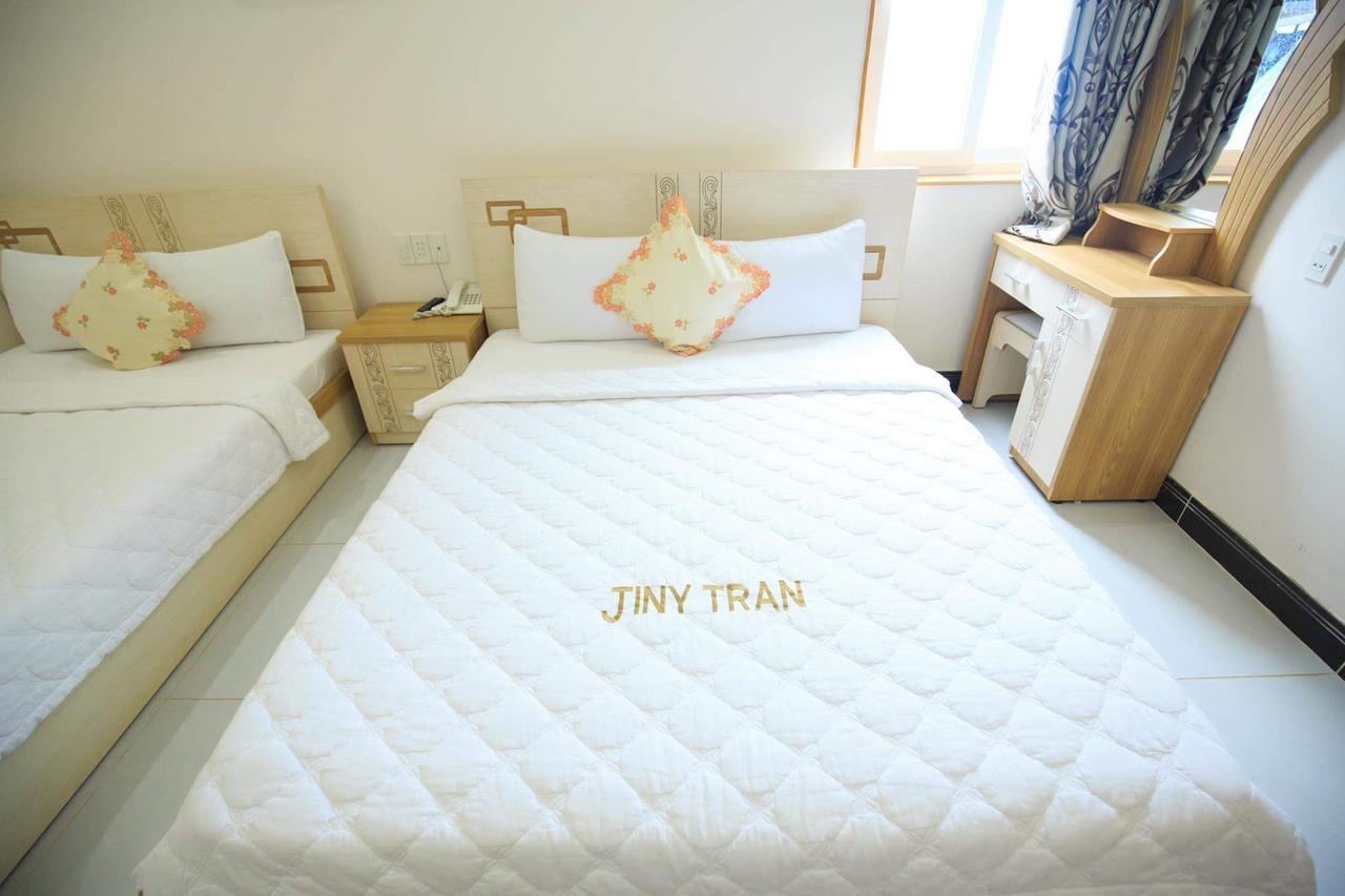 Jiny Tran Hotel Duong Dong  Екстер'єр фото